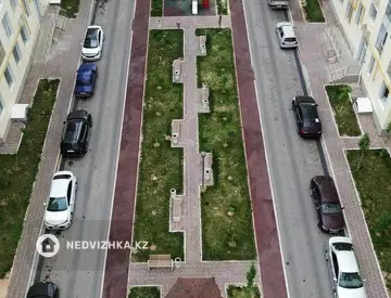 4-комнатная квартира, этаж 7 из 8, 93 м²