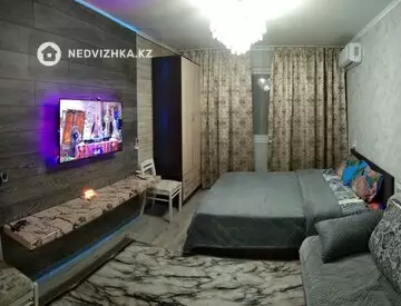2-комнатная квартира, этаж 1 из 5, 56 м², посуточно