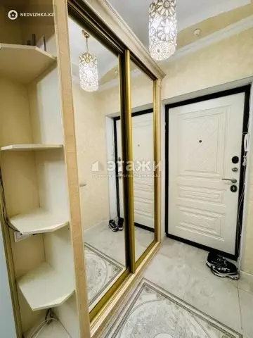 2-комнатная квартира, этаж 4 из 13, 56 м²