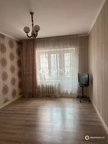 2-комнатная квартира, этаж 2 из 5, 55 м²