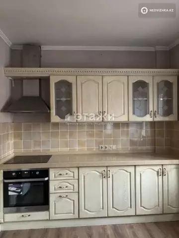 2-комнатная квартира, этаж 2 из 5, 55 м²