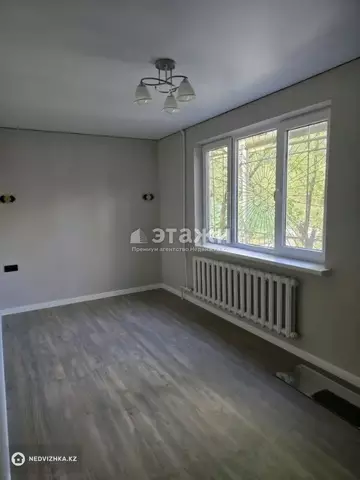 2-комнатная квартира, этаж 1 из 4, 44 м²