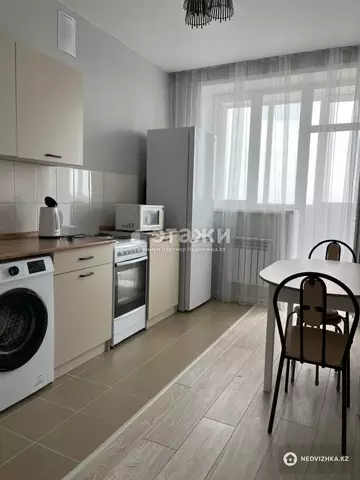 1-комнатная квартира, этаж 9 из 9, 35 м²