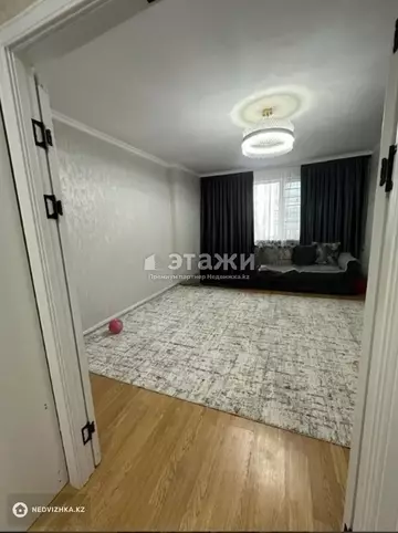 2-комнатная квартира, этаж 8 из 12, 79 м²