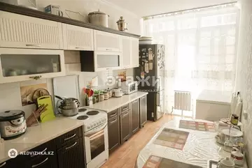 3-комнатная квартира, этаж 1 из 17, 73 м²