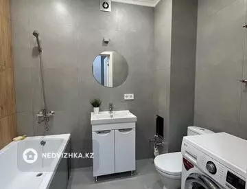 2-комнатная квартира, этаж 12 из 12, 38 м²