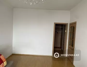 1-комнатная квартира, этаж 9 из 9, 40 м²