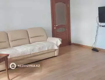 2-комнатная квартира, этаж 3 из 7, 74 м², на длительный срок