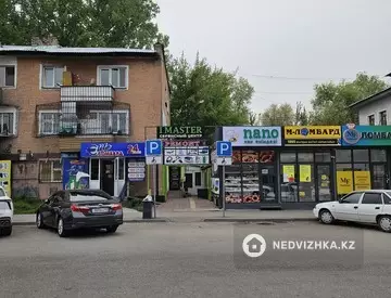 Торговое помещение, этаж 1 из 3, 15 м²
