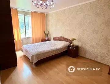 3-комнатная квартира, этаж 4 из 5, 62 м²