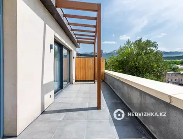 5-комнатная квартира, этаж 3 из 3, 147 м²