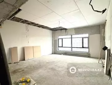 4-комнатная квартира, этаж 8 из 8, 170 м²