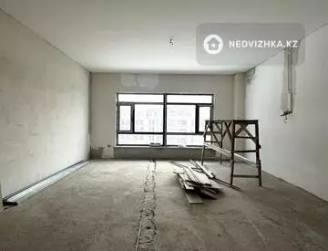 4-комнатная квартира, этаж 8 из 8, 170 м²
