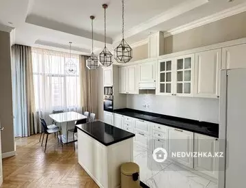 4-комнатная квартира, этаж 6 из 3, 166 м²