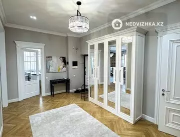 4-комнатная квартира, этаж 6 из 3, 166 м²