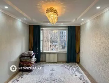 4-комнатная квартира, этаж 2 из 5, 84 м²