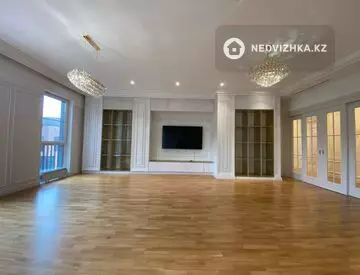 5-комнатная квартира, этаж 3 из 3, 250 м²