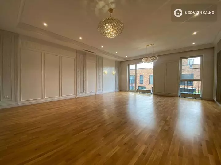 250 м², 5-комнатная квартира, этаж 3 из 3, 250 м², изображение - 1