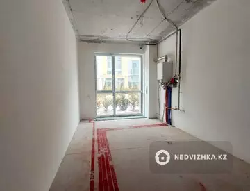 8-комнатная квартира, этаж 1 из 3, 350 м²