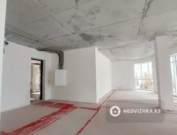 8-комнатная квартира, этаж 1 из 3, 350 м²