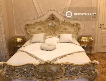 4-комнатная квартира, этаж 3 из 3, 230 м²