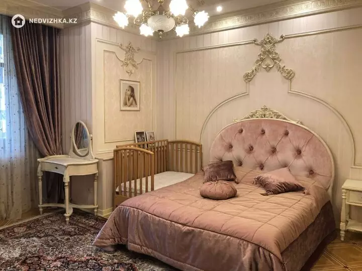 230 м², 4-комнатная квартира, этаж 3 из 3, 230 м², изображение - 1