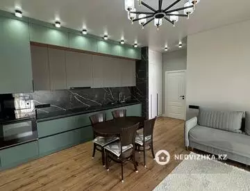 3-комнатная квартира, этаж 4 из 5, 81 м²