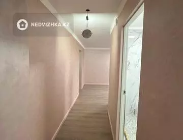 2-комнатная квартира, этаж 4 из 4, 49 м²