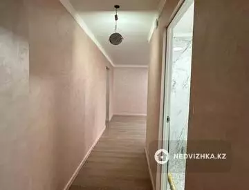 2-комнатная квартира, этаж 4 из 4, 49 м²