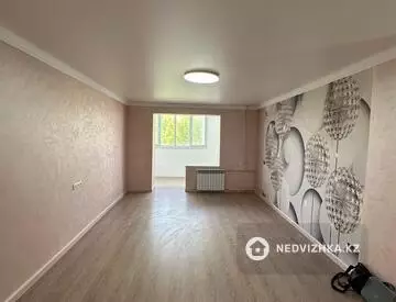 2-комнатная квартира, этаж 4 из 4, 49 м²