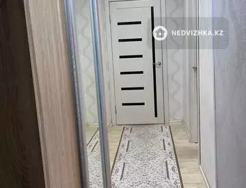 3-комнатная квартира, этаж 3 из 5, 60 м²