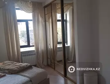 2-комнатная квартира, этаж 3 из 7, 82 м², на длительный срок