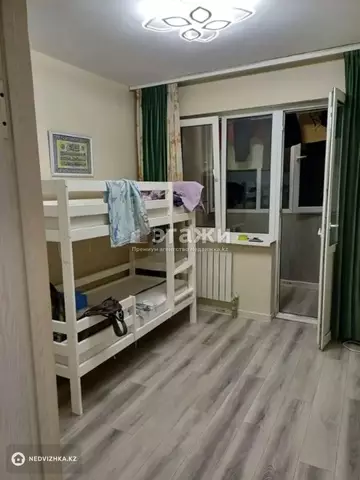 3-комнатная квартира, этаж 4 из 9, 76 м²