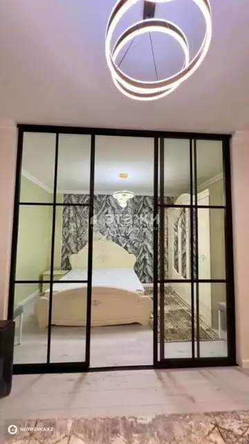 2-комнатная квартира, этаж 7 из 18, 57 м²