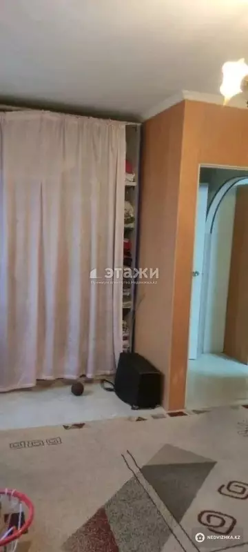 3-комнатная квартира, этаж 4 из 4, 58 м²