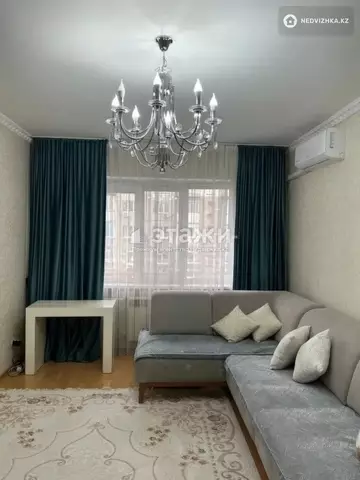 3-комнатная квартира, этаж 4 из 5, 64 м²