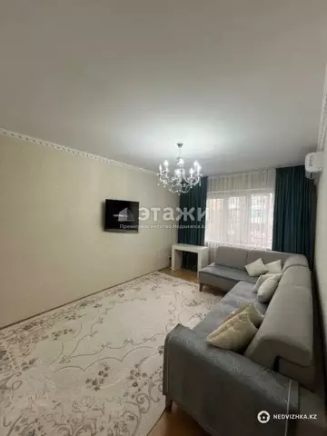 3-комнатная квартира, этаж 4 из 5, 64 м²
