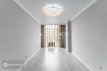 1-комнатная квартира, этаж 4 из 10, 40 м²