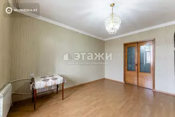 2-комнатная квартира, этаж 4 из 4, 60 м²