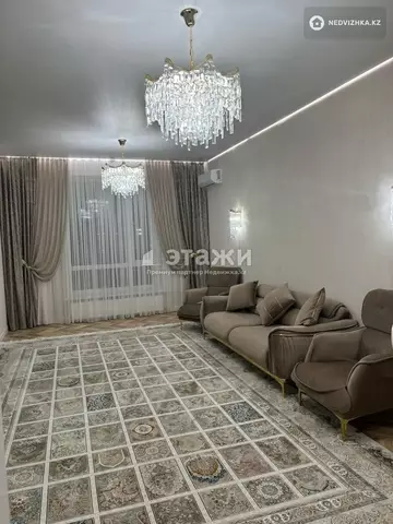 4-комнатная квартира, этаж 8 из 12, 119 м²