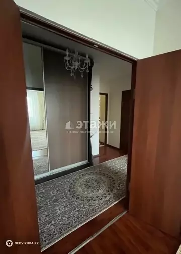 61 м², 2-комнатная квартира, этаж 10 из 13, 61 м², изображение - 2