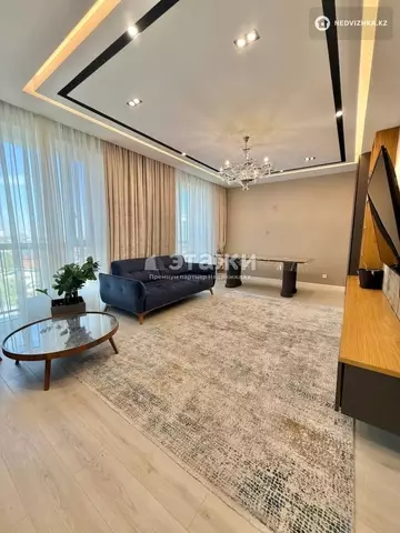 3-комнатная квартира, этаж 6 из 9, 123 м²