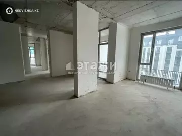 5-комнатная квартира, этаж 7 из 9, 201 м²