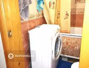 1-комнатная квартира, этаж 2 из 4, 32 м², посуточно