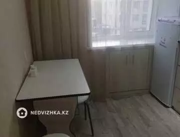 1-комнатная квартира, этаж 3 из 4, 32 м², по часам