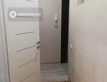 1-комнатная квартира, этаж 3 из 4, 32 м², по часам
