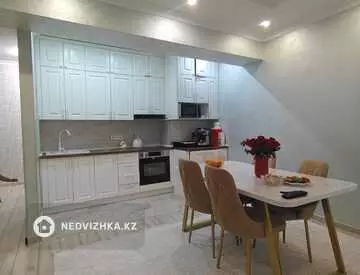3-комнатная квартира, этаж 9 из 13, 103 м²