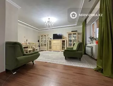 4-комнатная квартира, этаж 9 из 9, 120 м²