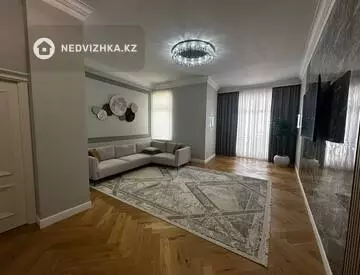 3-комнатная квартира, этаж 3 из 8, 122 м²