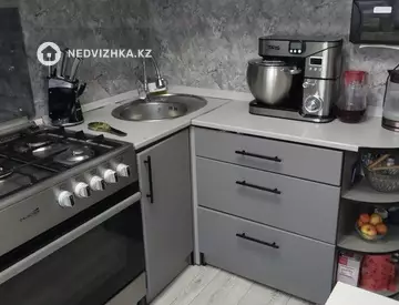 2-комнатная квартира, этаж 3 из 5, 44 м²